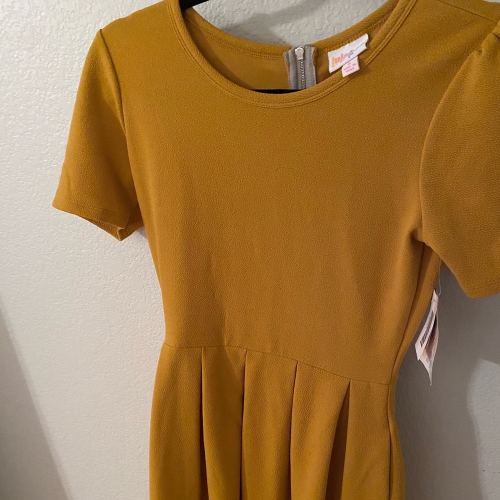 LuLaRoe Amelia Mustard Color Dress Size S NWT